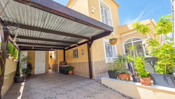 Chalet pareado en Los Balcones - Los Altos del Edén, Torrevieja photo 2