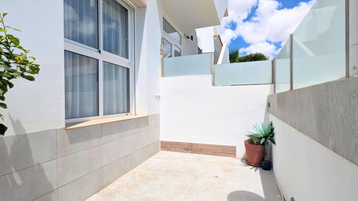 Venta de piso en Piso en Avenida del Salvador, Pueblo Bravo, Rojales, Rojales
photo 5