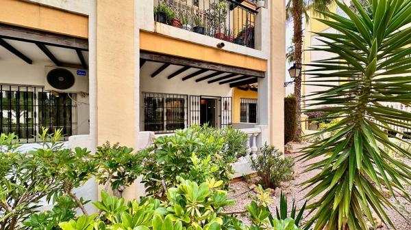 Sale of flat in Piso en Calle Jacinto Benavente, 3, Zona los Frutales, Torrevieja, Torrevieja
 photo 2