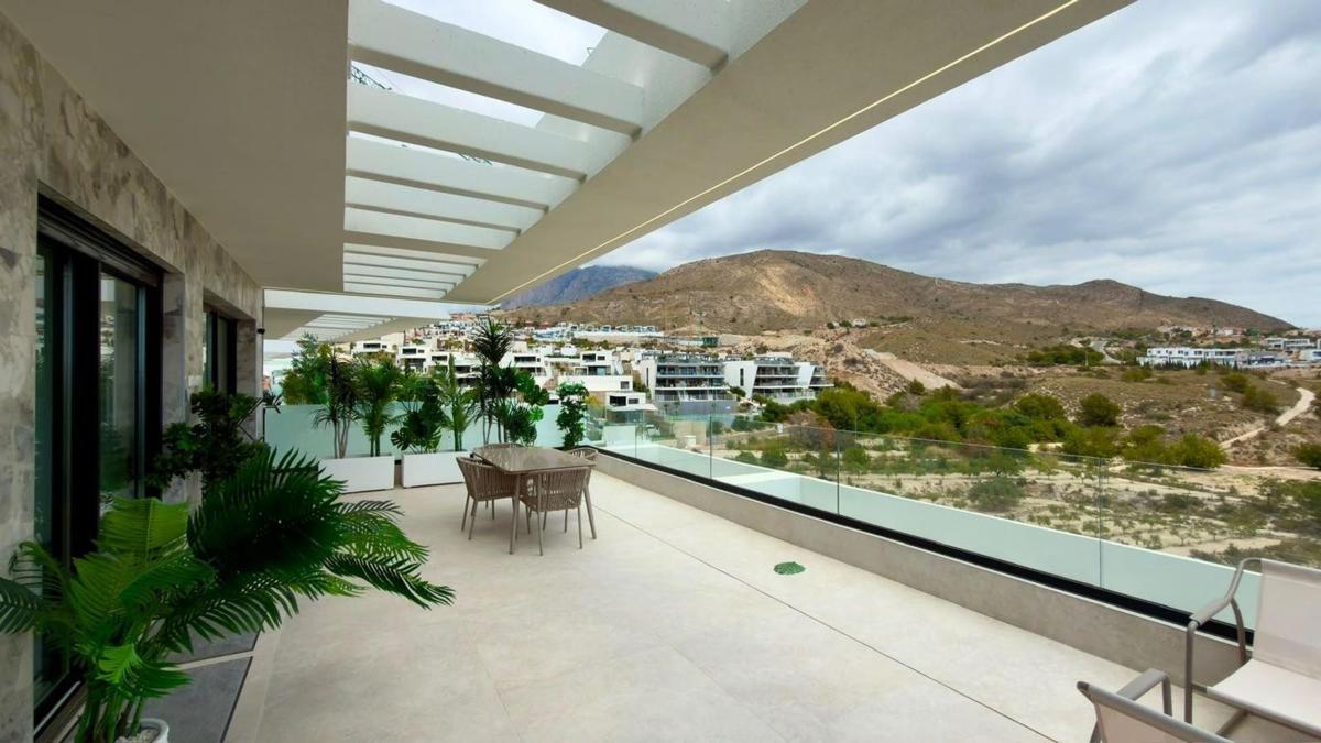 Продажа дуплекса на Dúplex en Calle Càceres, Balcón de Finestrat-Terra Marina, Finestrat, Финестрат photo 2