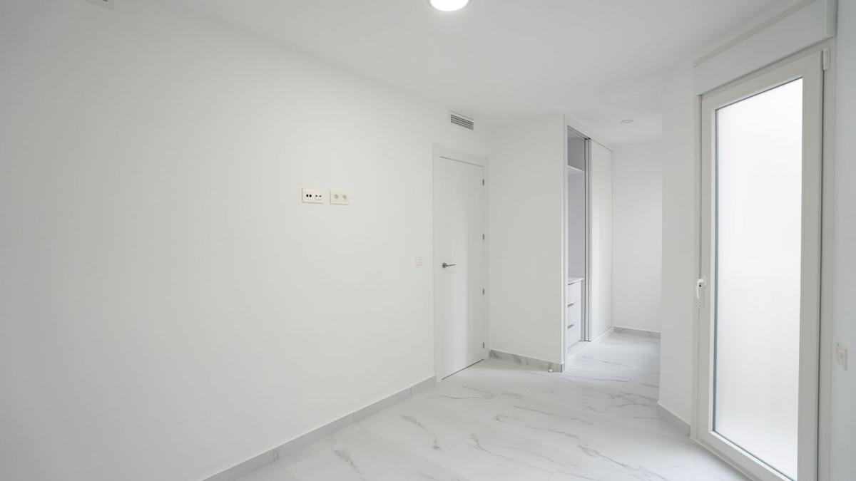 Venta de piso en Piso en Paseo de la Libertad, 1, Centro - Muelle Pesquero, Torrevieja, Torrevieja
photo 3