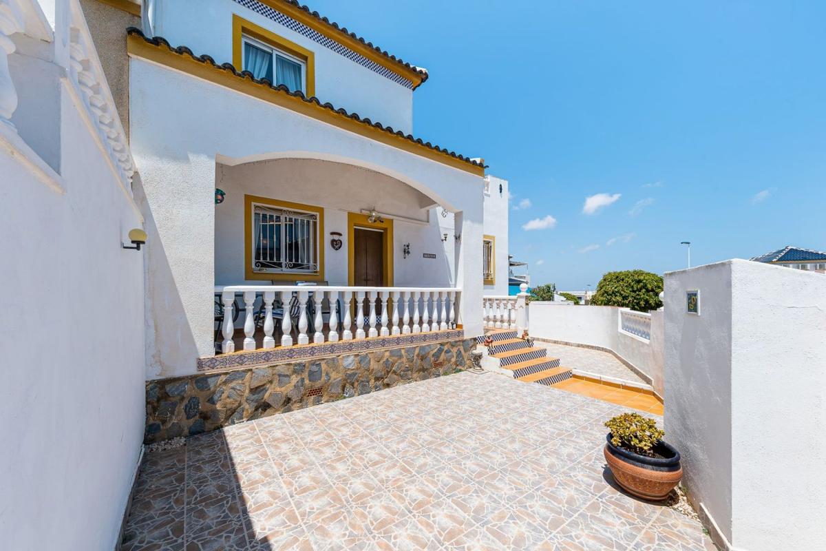 Недвижимость на продажу и в аренду в Испании photo 4