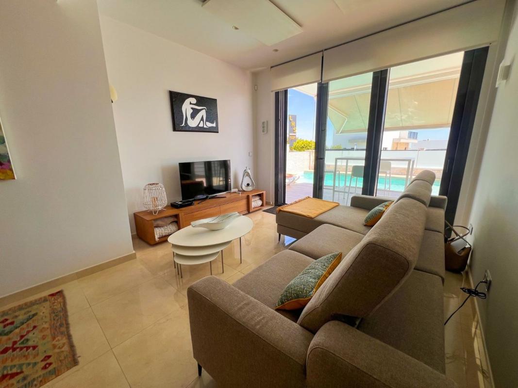Properties for sale and rent in Spain photo 4