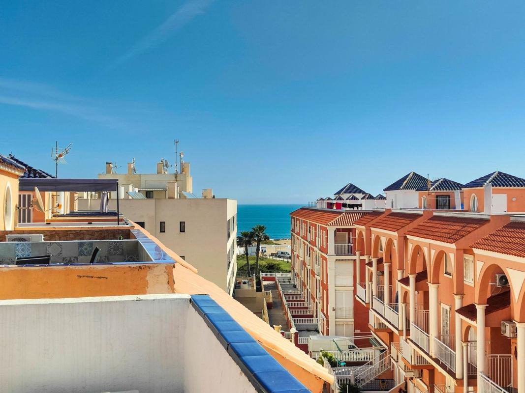 Продажа пентхауса на  Ático en Calle Puerto del Romano, Gaspar Perrelló, Torrevieja, Торревьеха photo 4