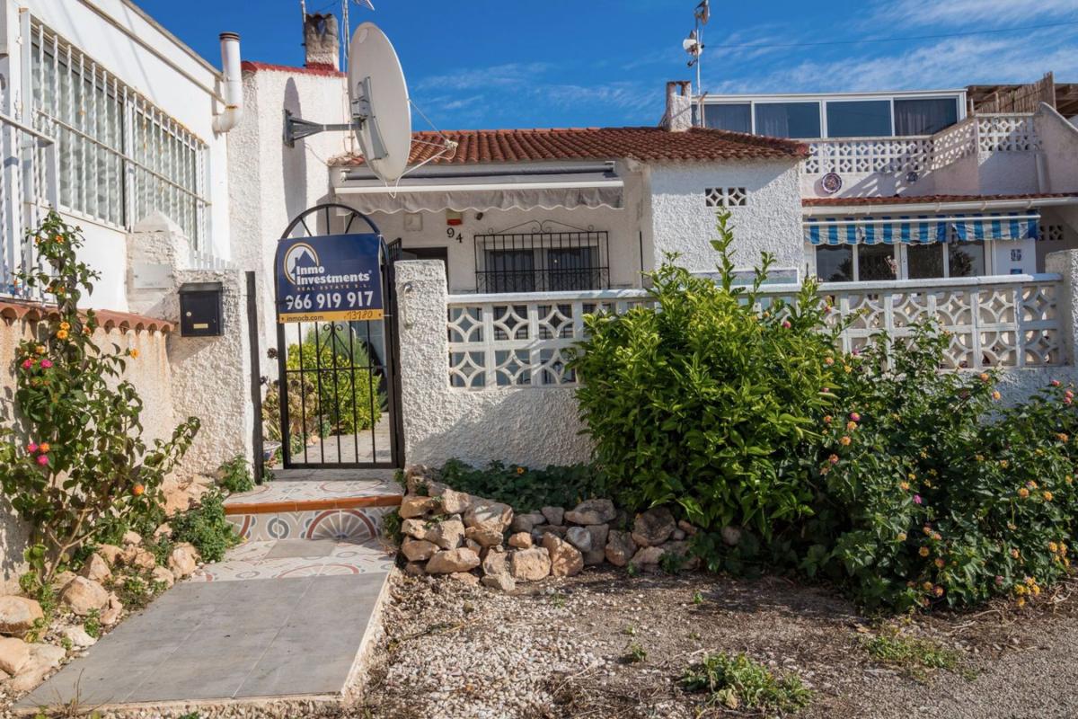 Venta de chalet independiente en Casa o chalet en La Siesta - El Salado - Torreta, Torrevieja, Torrevieja
photo 1