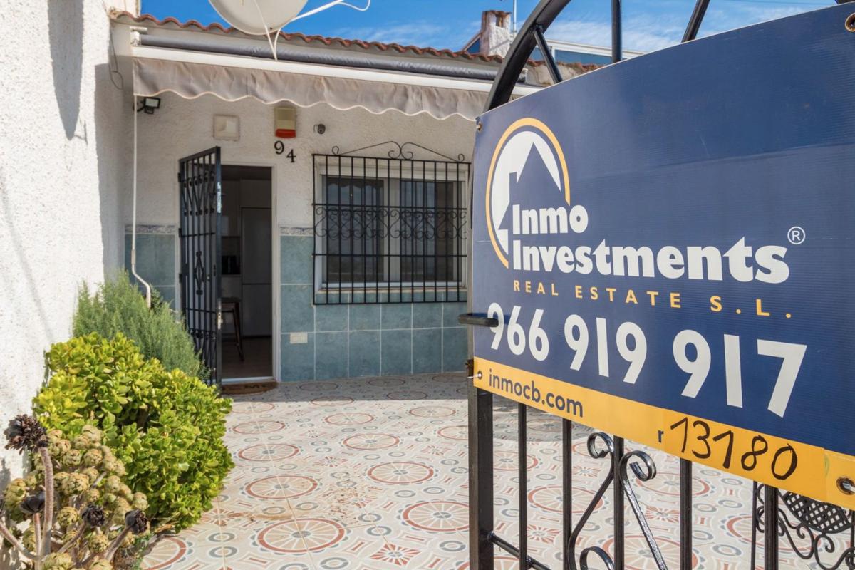 Venta de chalet independiente en Casa o chalet en La Siesta - El Salado - Torreta, Torrevieja, Torrevieja
photo 2