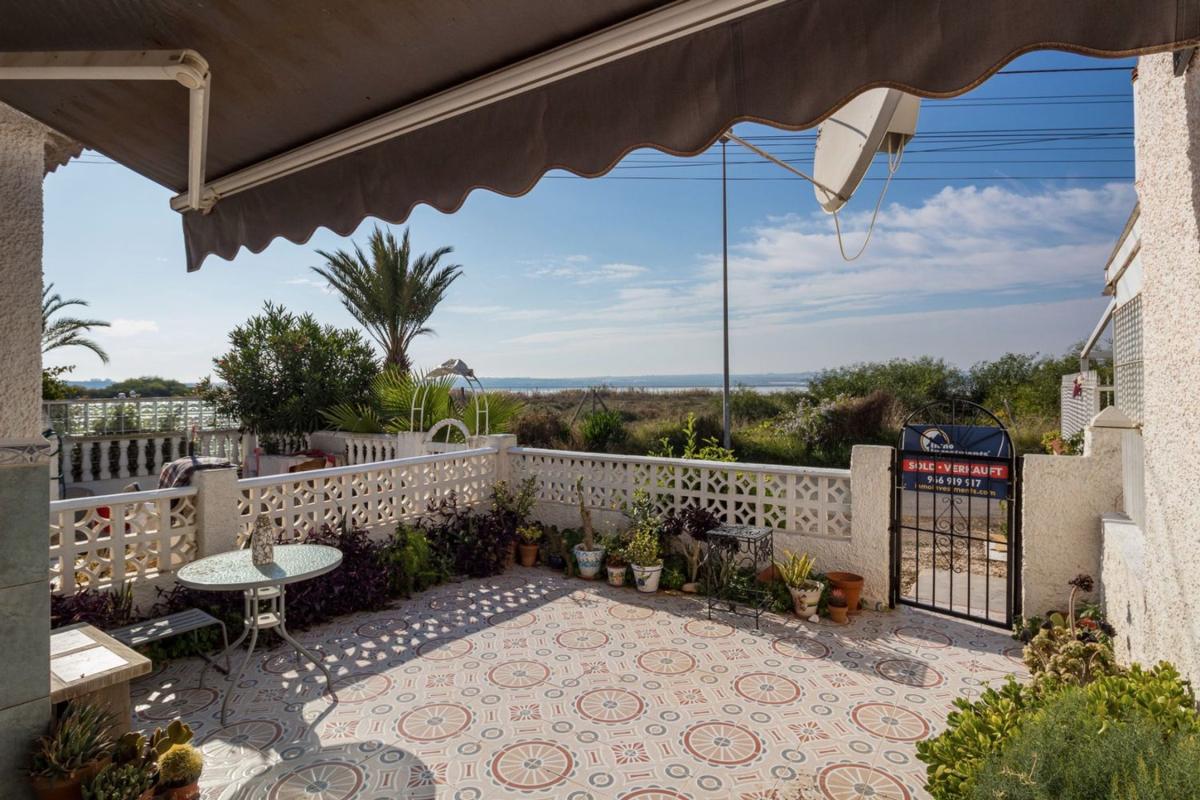 Venta de chalet independiente en Casa o chalet en La Siesta - El Salado - Torreta, Torrevieja, Torrevieja
photo 3
