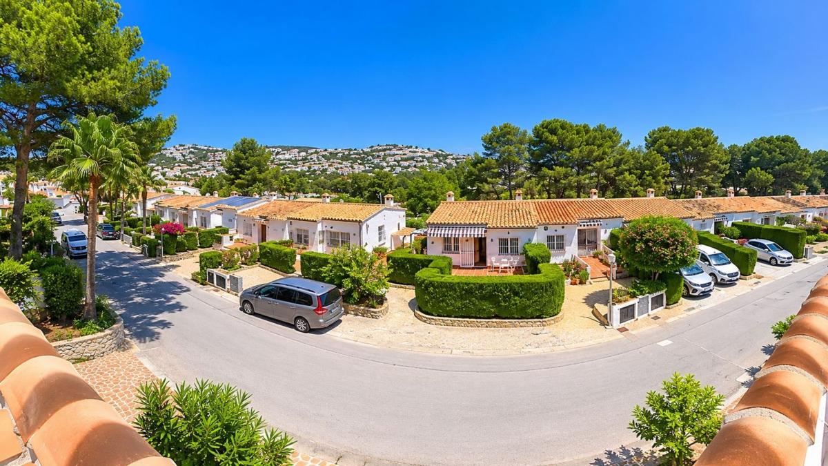 Properties for sale and rent in Spain photo 1