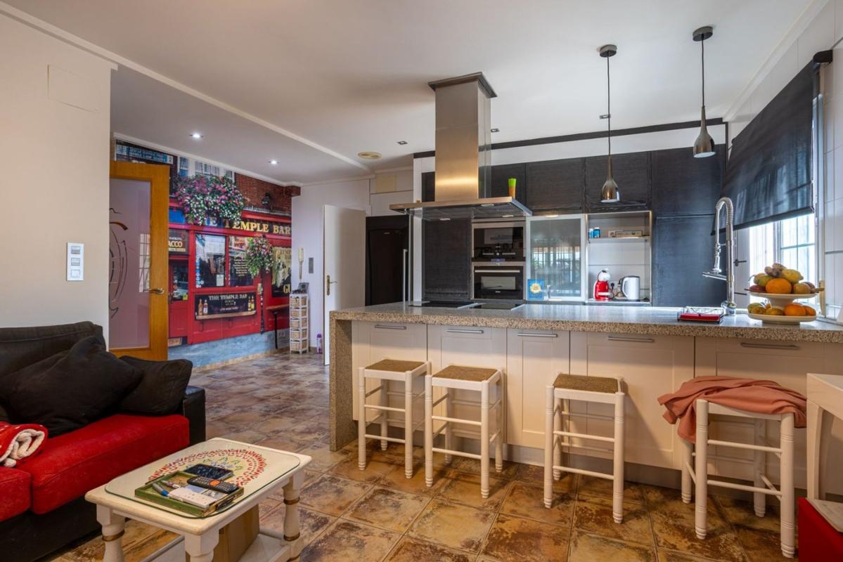 Sale of independent chalet in Casa o chalet en La Hoya-Daimes-El Derramador, Elche / Elx, Elche / Elx
photo 5