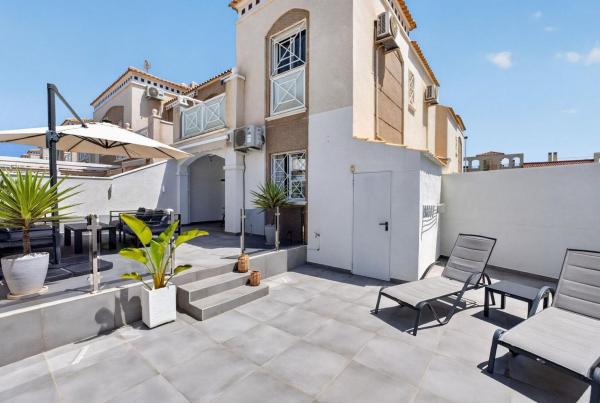 Продажа квартиры на Piso en Aguas Nuevas, Torrevieja, Торревьеха
photo 1