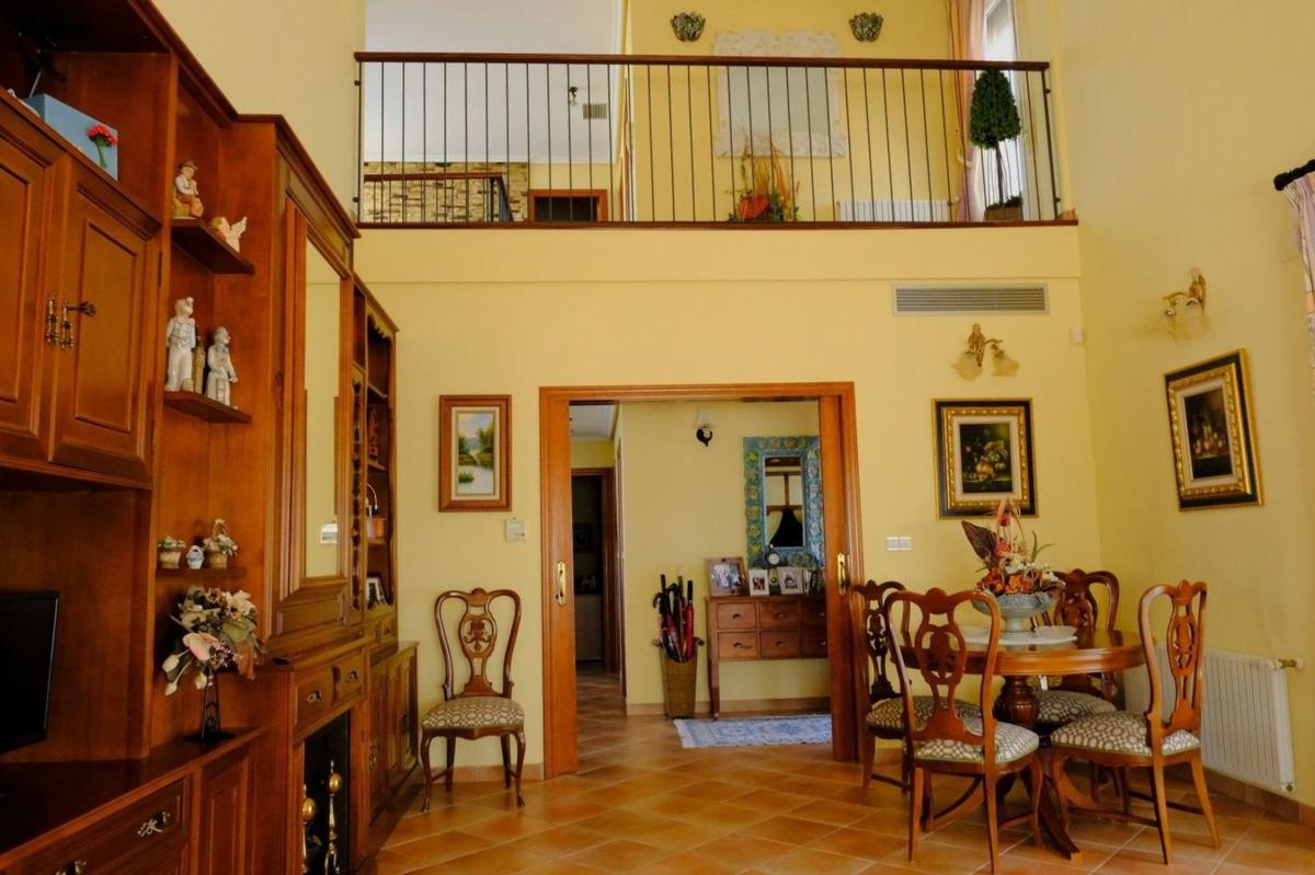 Продажа отдельного шале в  Casa o chalet en Desamparados-Hurchillo-Torremendo, Orihuela, Ориуэла photo 2