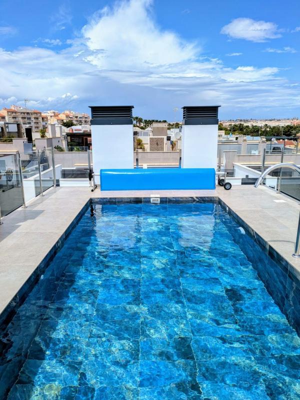 Sprzedaż mieszkania w Piso en Calle Mar Baltico, 5, Playa de los Locos, Torrevieja, Torrevieja
photo 2