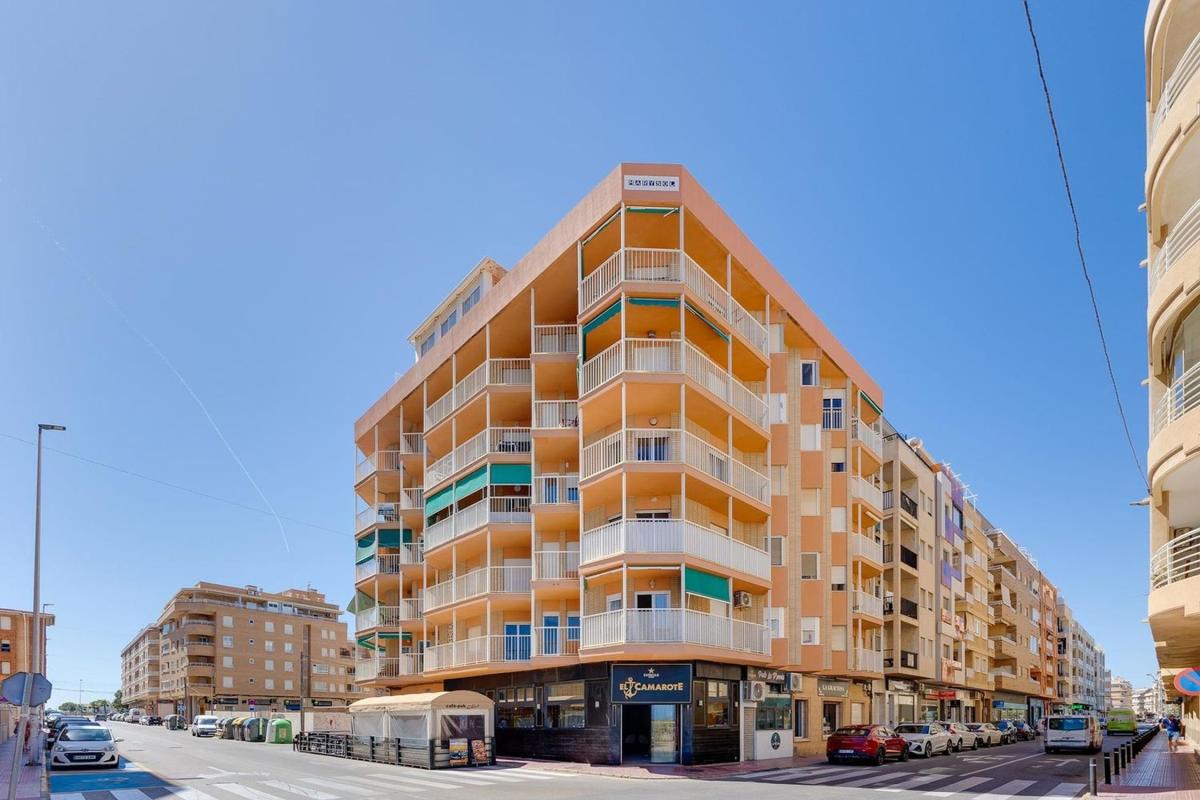 Продажа квартиры на Piso en Gaspar Perrelló, Torrevieja, Торревьеха
 photo 3