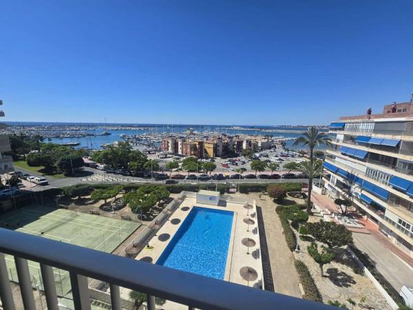 Venta de piso en Piso en Travesía José Huertas Morión, Puerto Deportivo, Torrevieja, Torrevieja
 photo 1