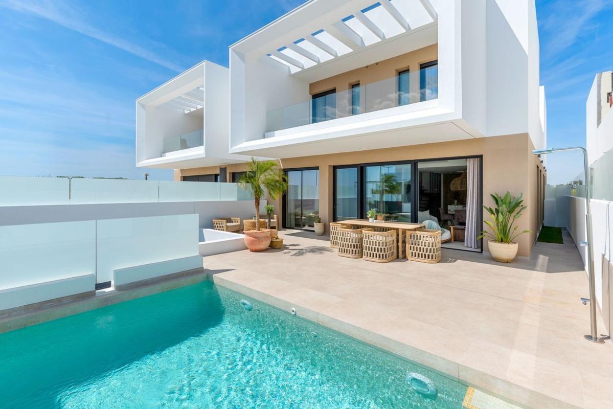 Properties for sale and rent in Spain photo 1