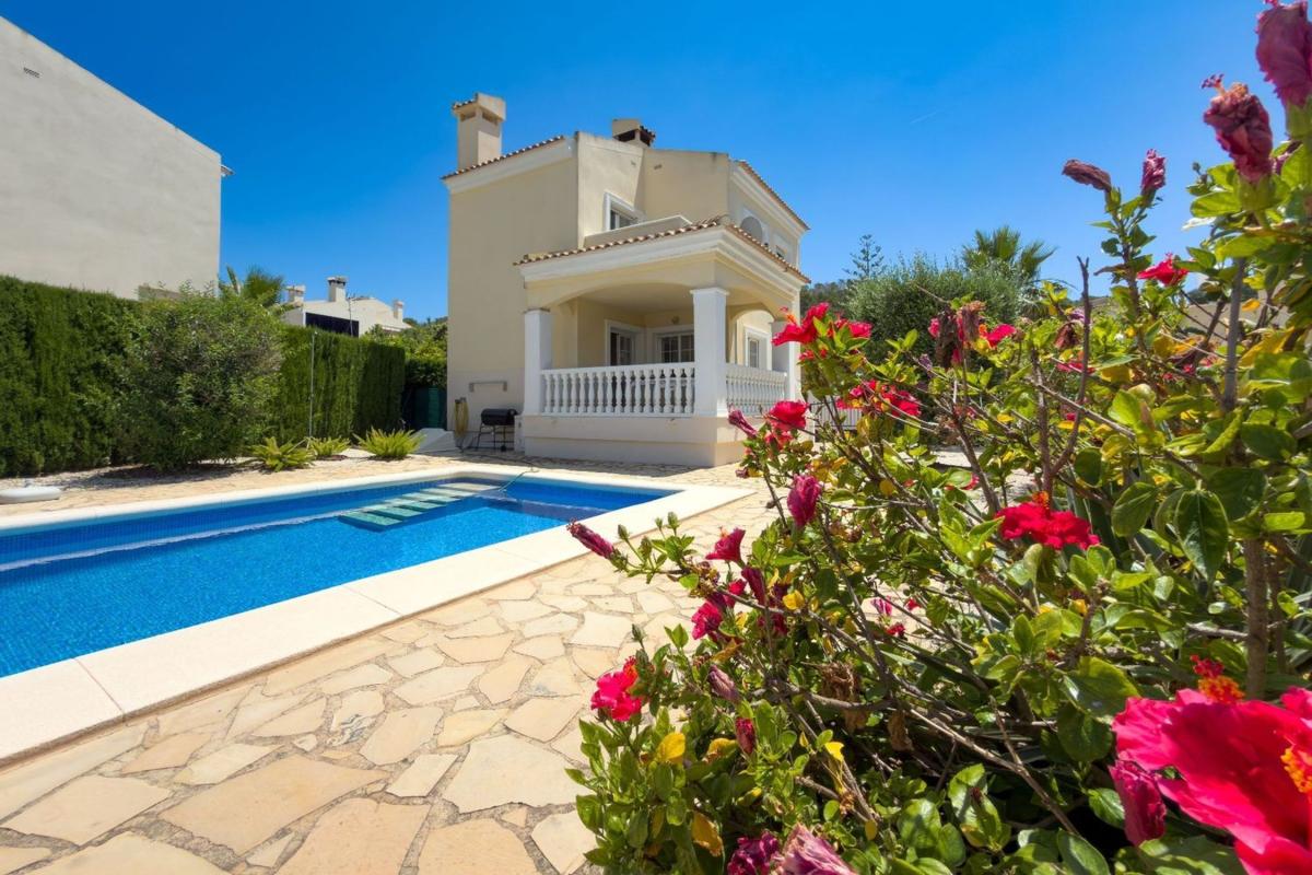 Properties for sale and rent in Spain photo 4