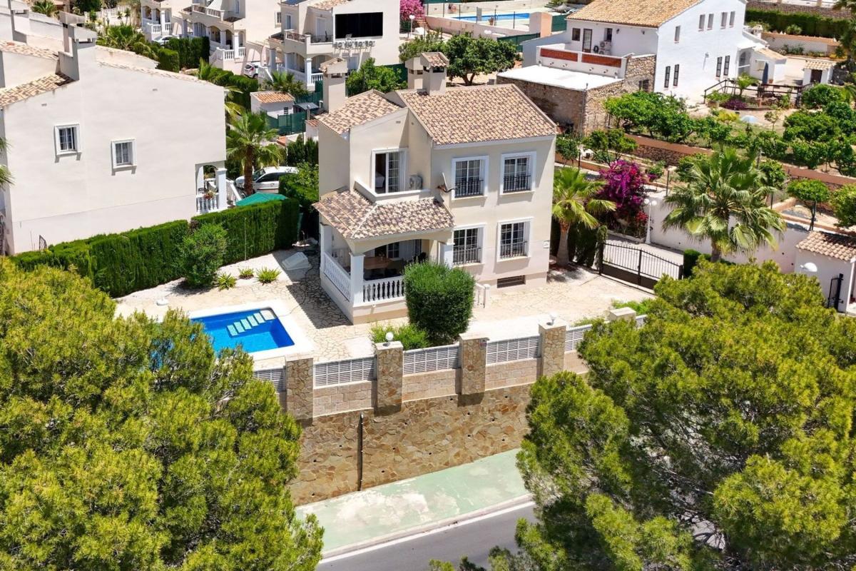 Properties for sale and rent in Spain photo 5