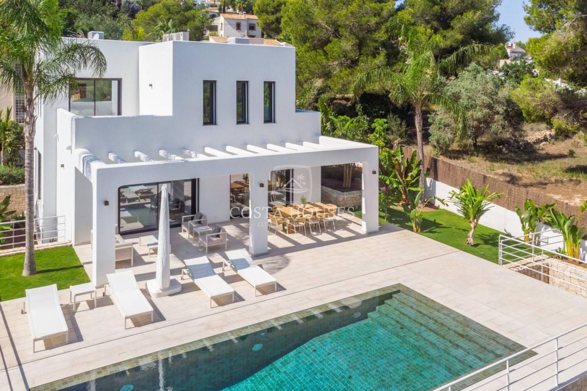 Properties for sale and rent in Spain photo 3