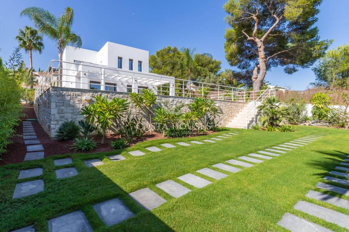 Properties for sale and rent in Spain photo 4