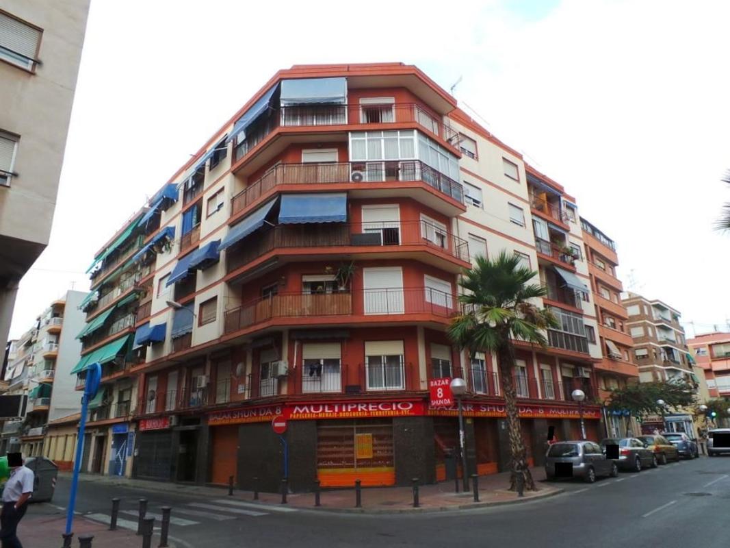 Venta de piso en Piso en Calle Montero Ríos, Carolinas Altas, Alicante / Alacant, Alicante / Alacant
photo 1