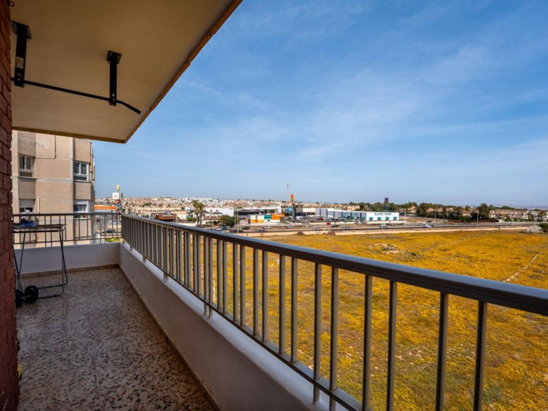 Продажа квартиры на Piso en Calle Arrecife, Punta Prima, Torrevieja, Торревьеха
 photo 3