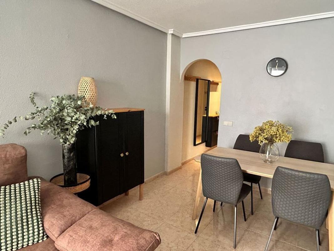 Venta de piso en Piso en Calle Torresal, El Molino, Torrevieja, Torrevieja
 photo 4