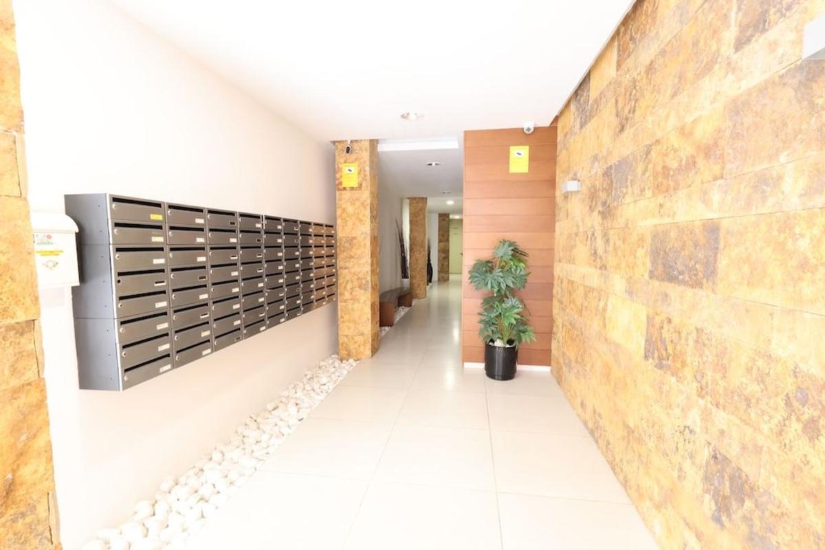 Venta de piso en Piso en Calle San Antonio, Gaspar Perrelló, Torrevieja, Torrevieja
photo 5