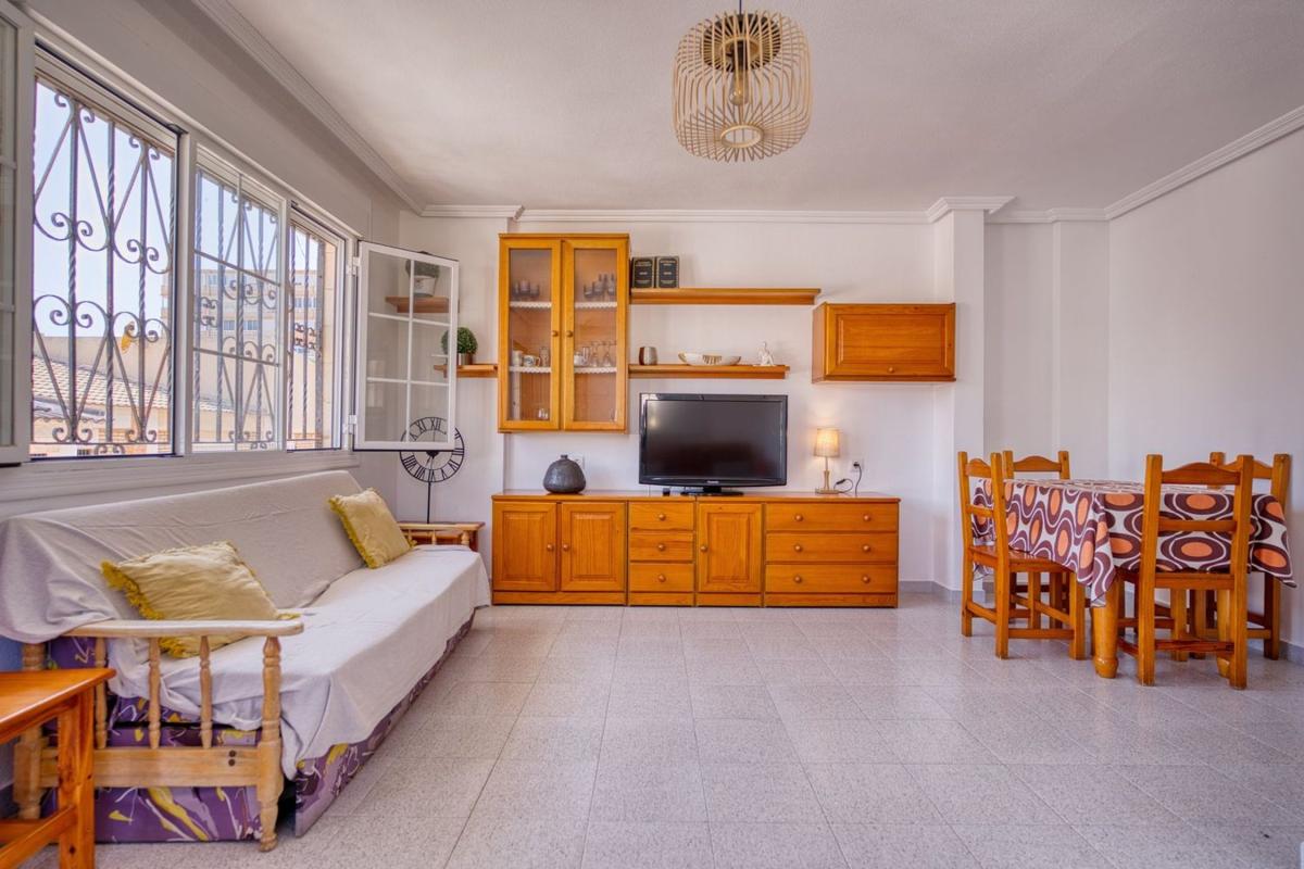 Venta de piso en Piso en Avenida de Inglaterra, Los Europeos, Torrevieja, Torrevieja
 photo 5
