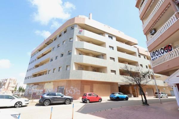 Продажа квартиры на Piso en Gaspar Perrelló, Torrevieja, Торревьеха
thumbnail 2