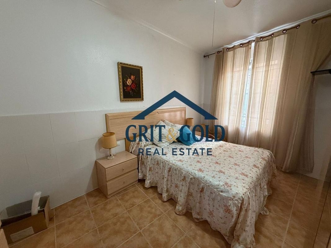 Venta de piso en Piso en Calle Alacant, Centro, Santa Pola, Santa Pola
photo 2
