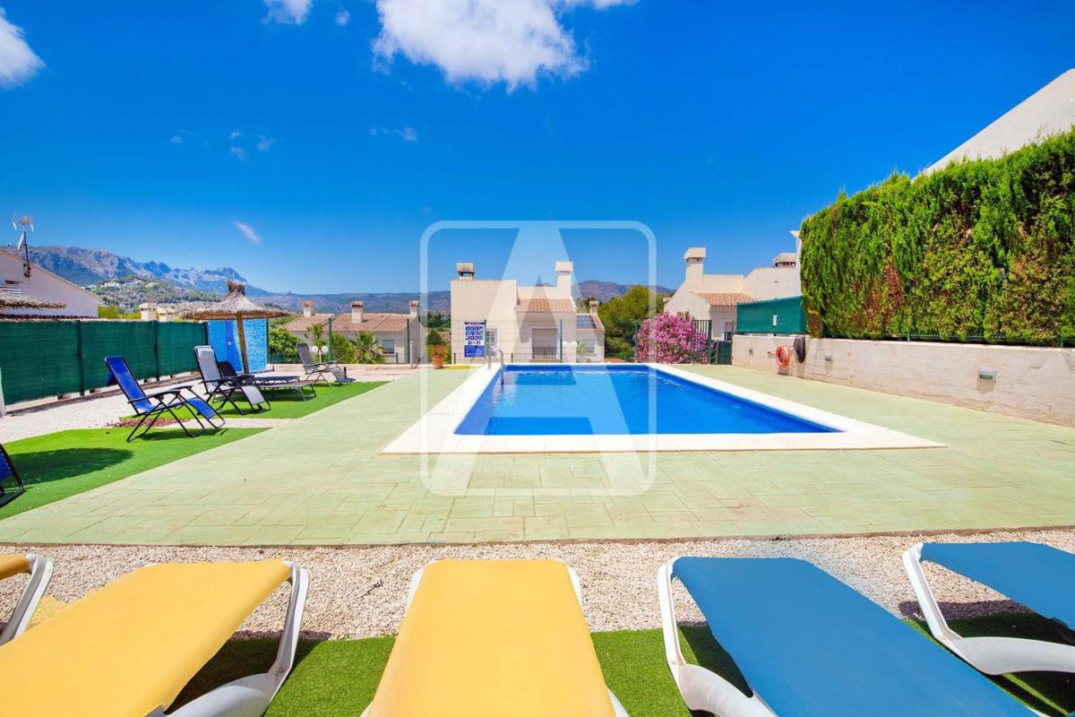 Properties for sale and rent in Spain photo 2