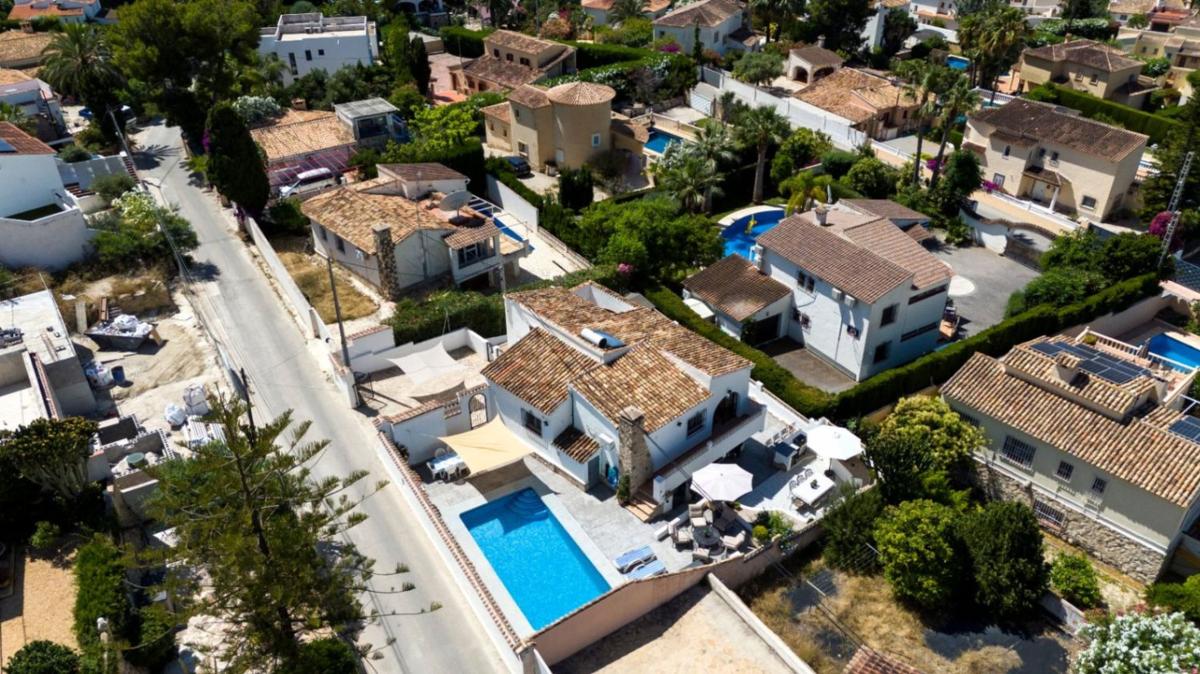 Sale of independent chalet in Casa o chalet en Cala Advocat - Baladrar, Benissa, Benissa
 photo 3
