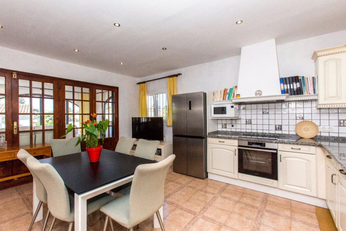 Sale of independent chalet in Casa o chalet en Cala Advocat - Baladrar, Benissa, Benissa
 photo 4