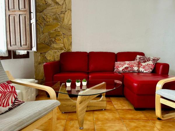 Chalet adosado en Avenida Suiza, Los Europeos, Torrevieja thumbnail 2
