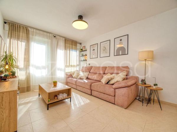 Sale of flat in Piso en Calle Castor, La Florida, Alicante / Alacant, Alicante
thumbnail 1