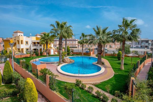 Sale of flat in Piso en Calle Abreu, Los Balcones - Los Altos del Edén, Torrevieja, Torrevieja
 photo 1
