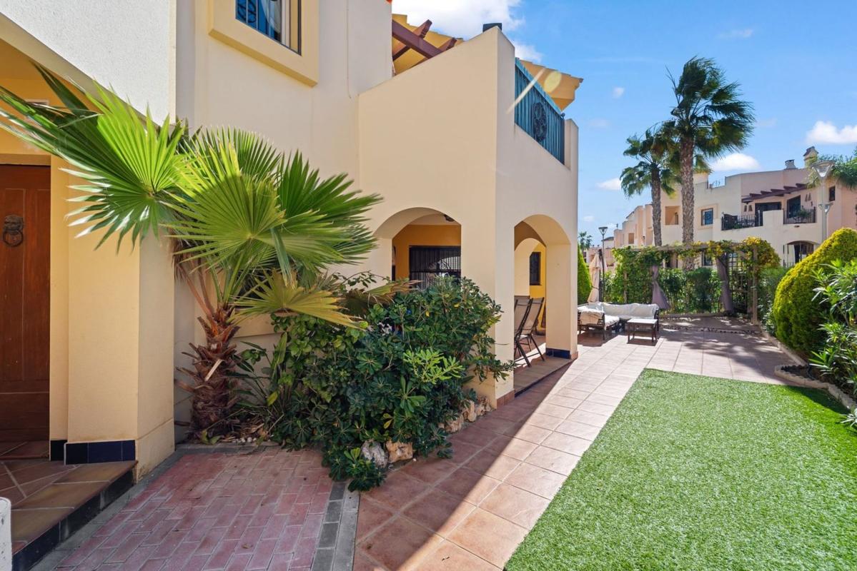 Sale of apartment in Piso en Calle Abreu, Los Balcones - Los Altos del Edén, Torrevieja, Torrevieja
 photo 3