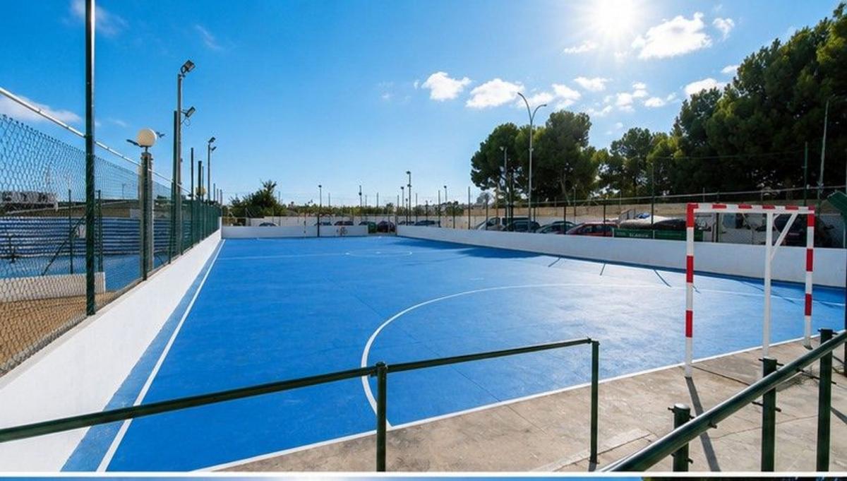 Properties for sale and rent in Spain photo 2