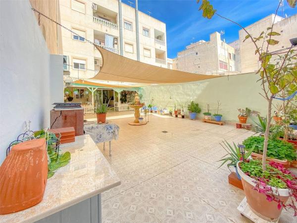 Sale of flat in Piso en Calle de Pedro Lorca, Las Piscinas Naturales, Torrevieja, Torrevieja
 photo 1