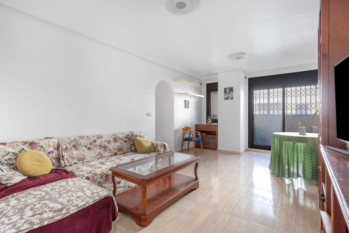 Venta de piso en Piso en Calle Apolo, 66, Antonio Machado, Torrevieja, Torrevieja
photo 2