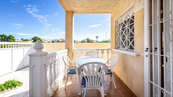 Casa o chalet independiente en Calle del Lago, La Siesta - El Salado - Torreta, Torrevieja photo 4