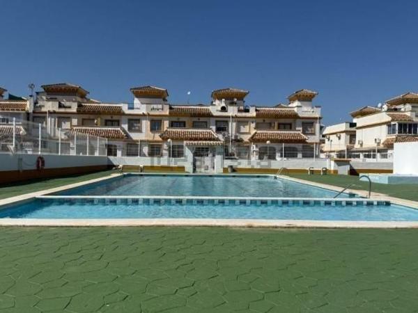 Chalet adosado en Calle Francisco Diez Martinez, La Siesta - El Salado - Torreta, Torrevieja photo 2