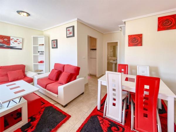 Chalet adosado en Avenida Paris, Aguas Nuevas, Torrevieja photo 4