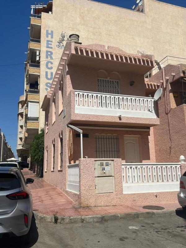 Propiedades en venta y alquiler en España photo 1