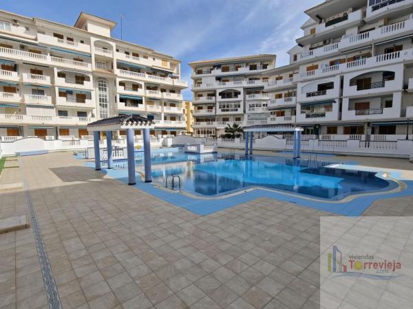 Venta de piso en Piso en Los Europeos, Torrevieja, Torrevieja
 photo 4
