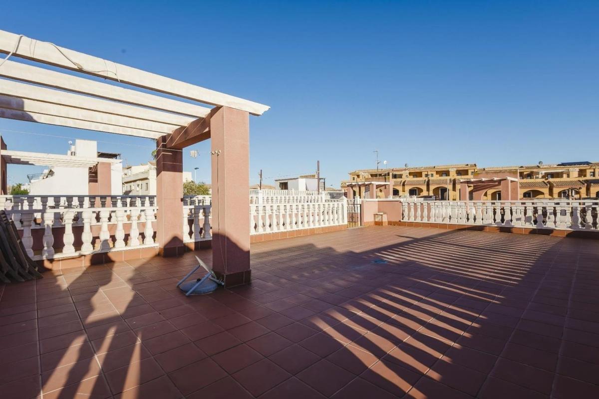 Properties for sale and rent in Spain photo 2
