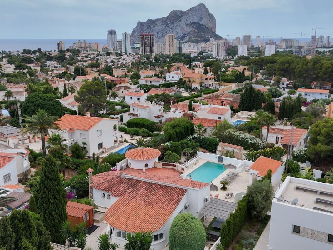 Properties for sale and rent in Spain photo 4