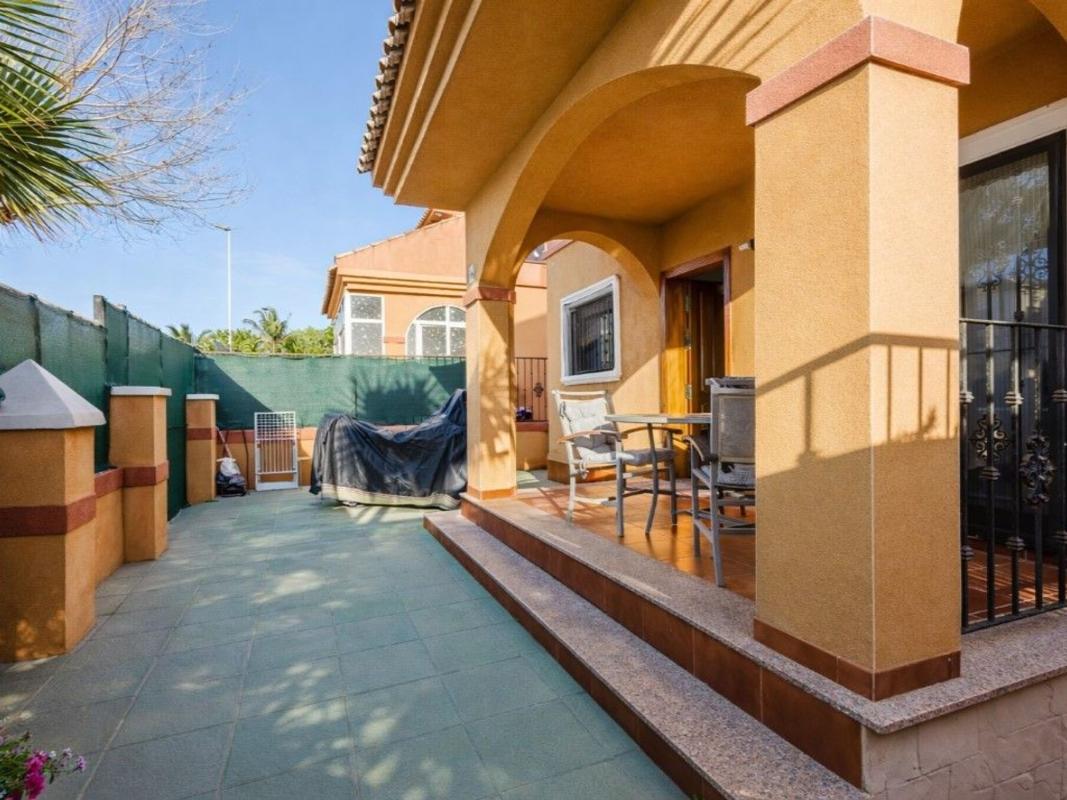 Properties for sale and rent in Spain photo 3
