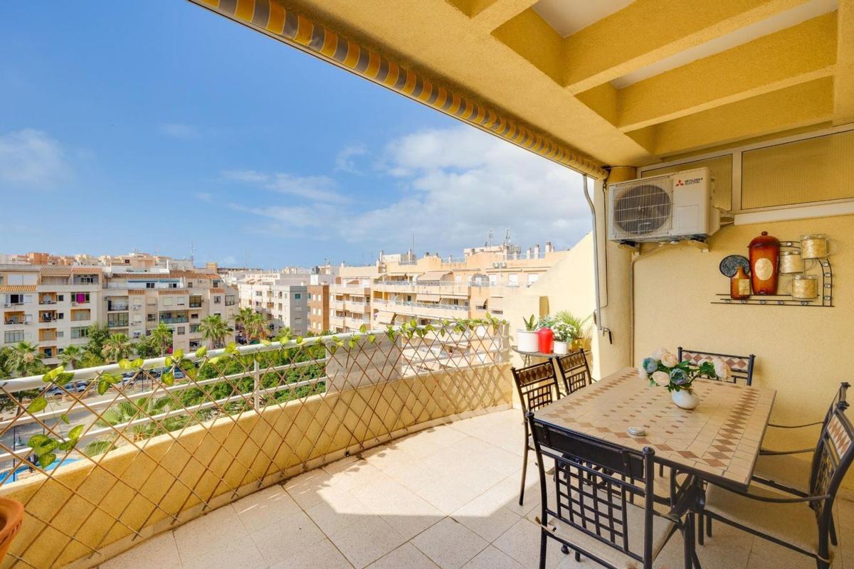 Продажа пентхауса на Ático en Calle Capitán García Gea, Playa del Cura, Torrevieja, Торревьеха photo 1