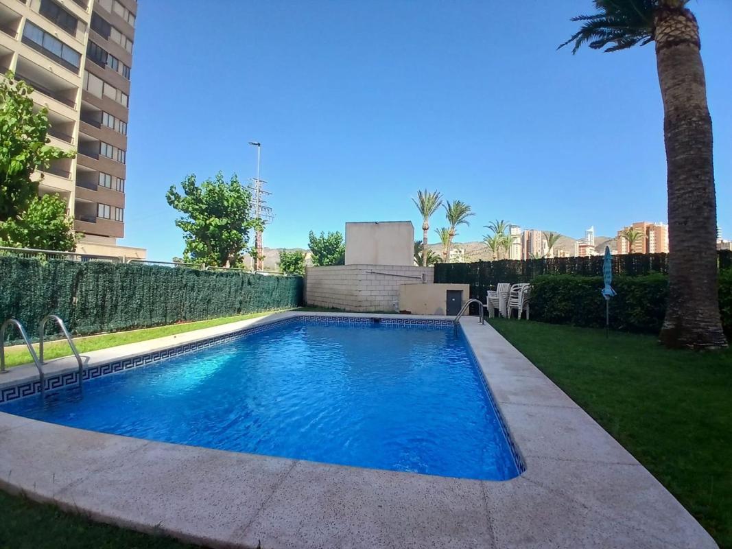 Venta de piso en Piso en Calle Lérida, Pueblo Levante, Benidorm, Benidorm
photo 1